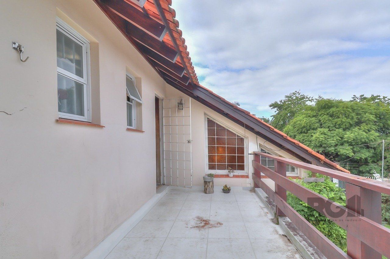 Casa à venda com 5 quartos, 232m² - Foto 26