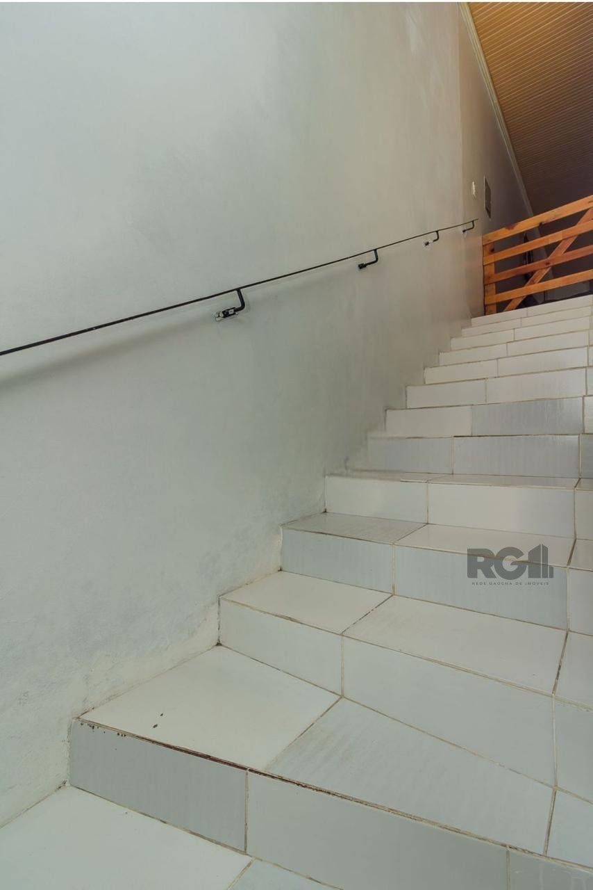 Casa à venda com 3 quartos, 300m² - Foto 15