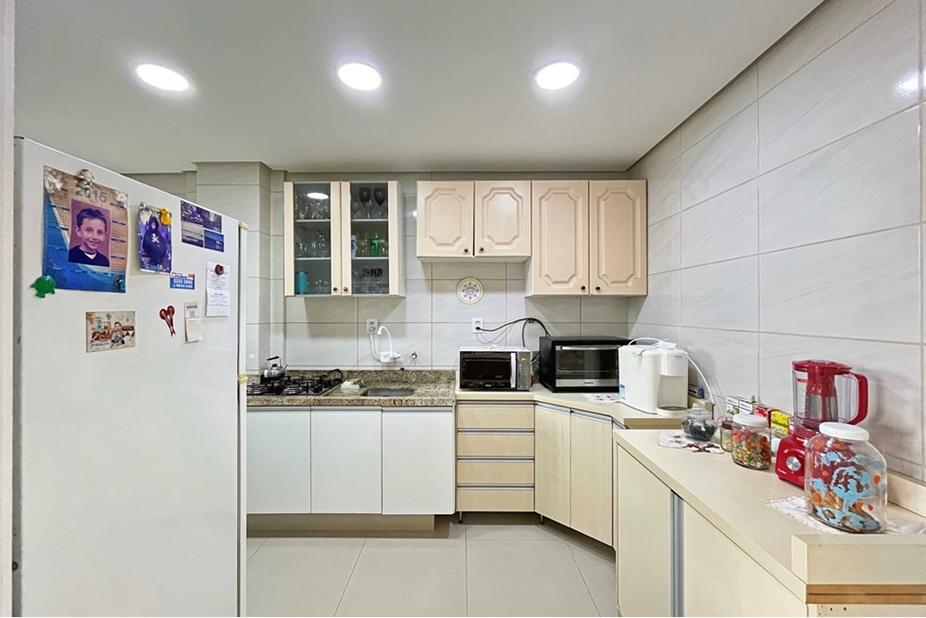 Apartamento à venda com 2 quartos, 62m² - Foto 18