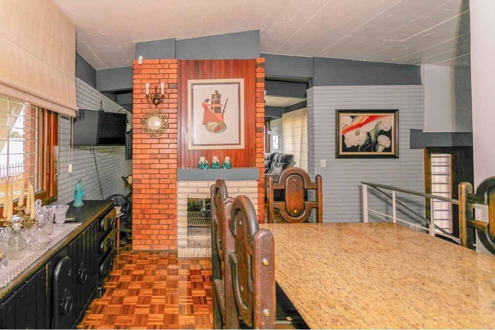 Casa à venda com 3 quartos, 214m² - Foto 6