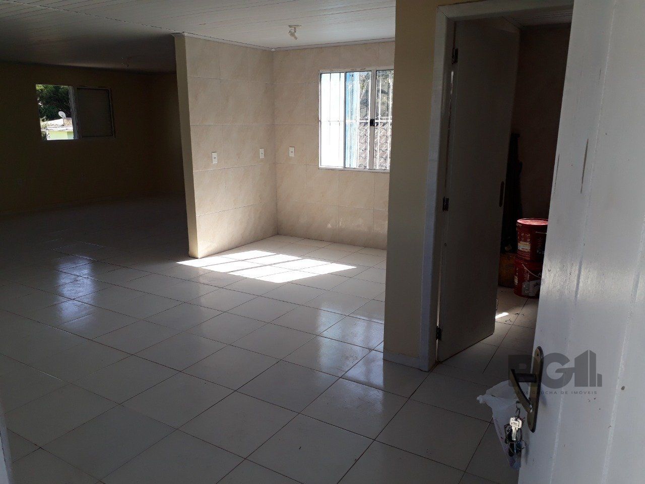 Casa à venda com 8 quartos, 200m² - Foto 61