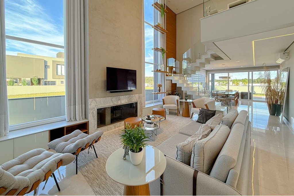 Casa de Condomínio à venda com 4 quartos, 303m² - Foto 1