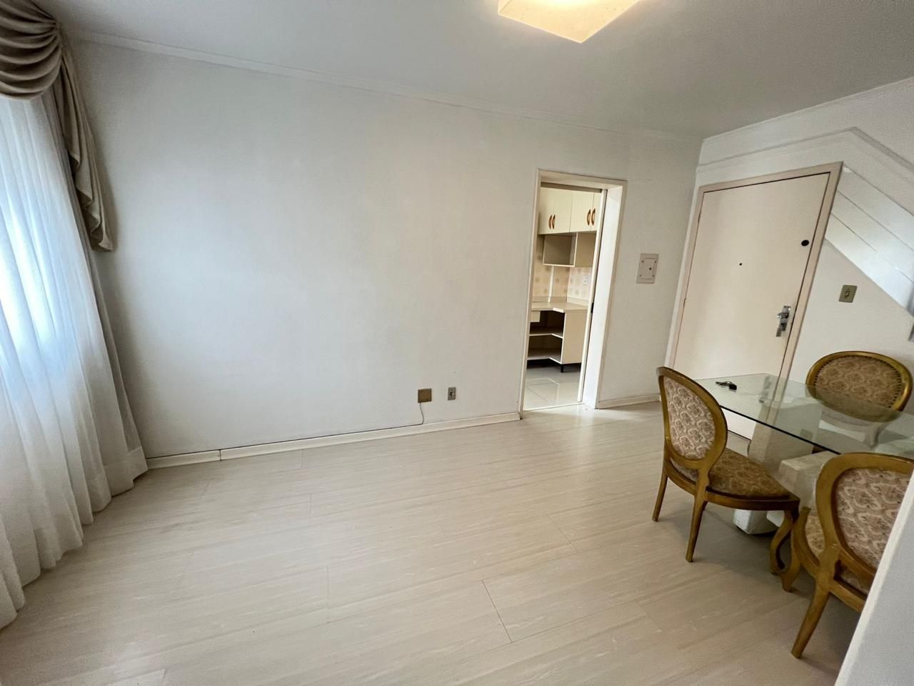 Apartamento à venda com 2 quartos, 111m² - Foto 7