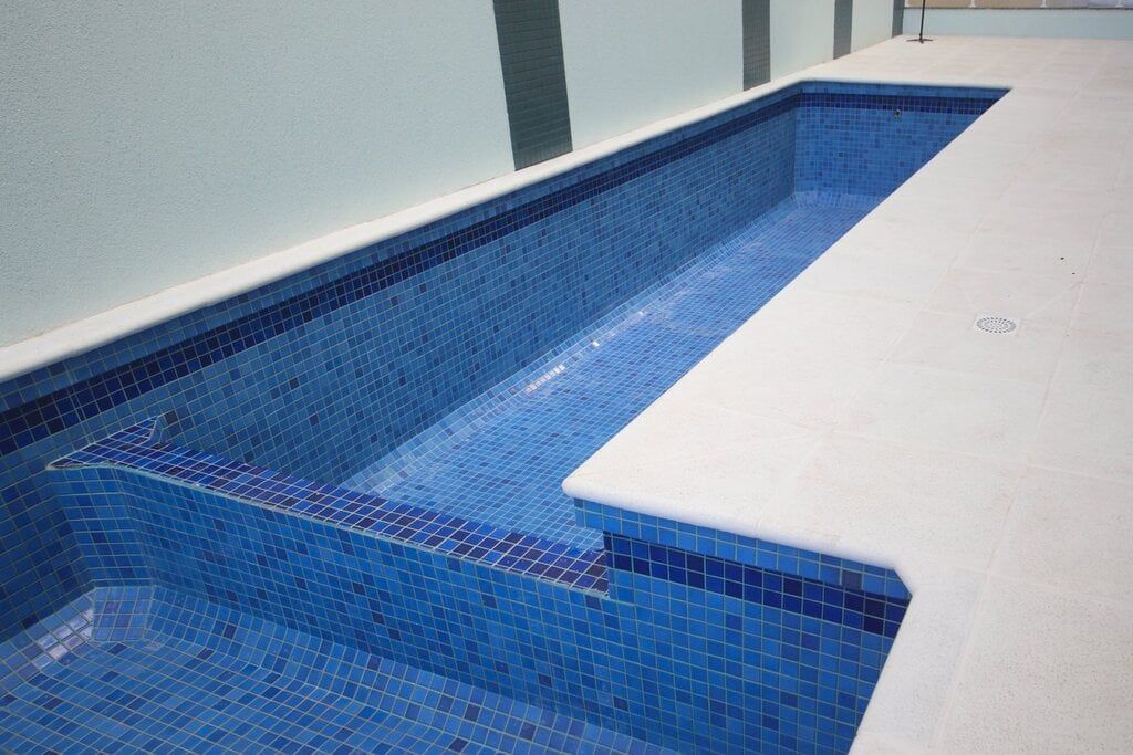 Apartamento à venda com 2 quartos, 62m² - Foto 25