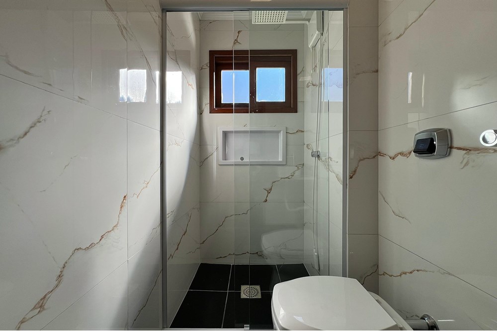 Apartamento à venda com 3 quartos, 93m² - Foto 2