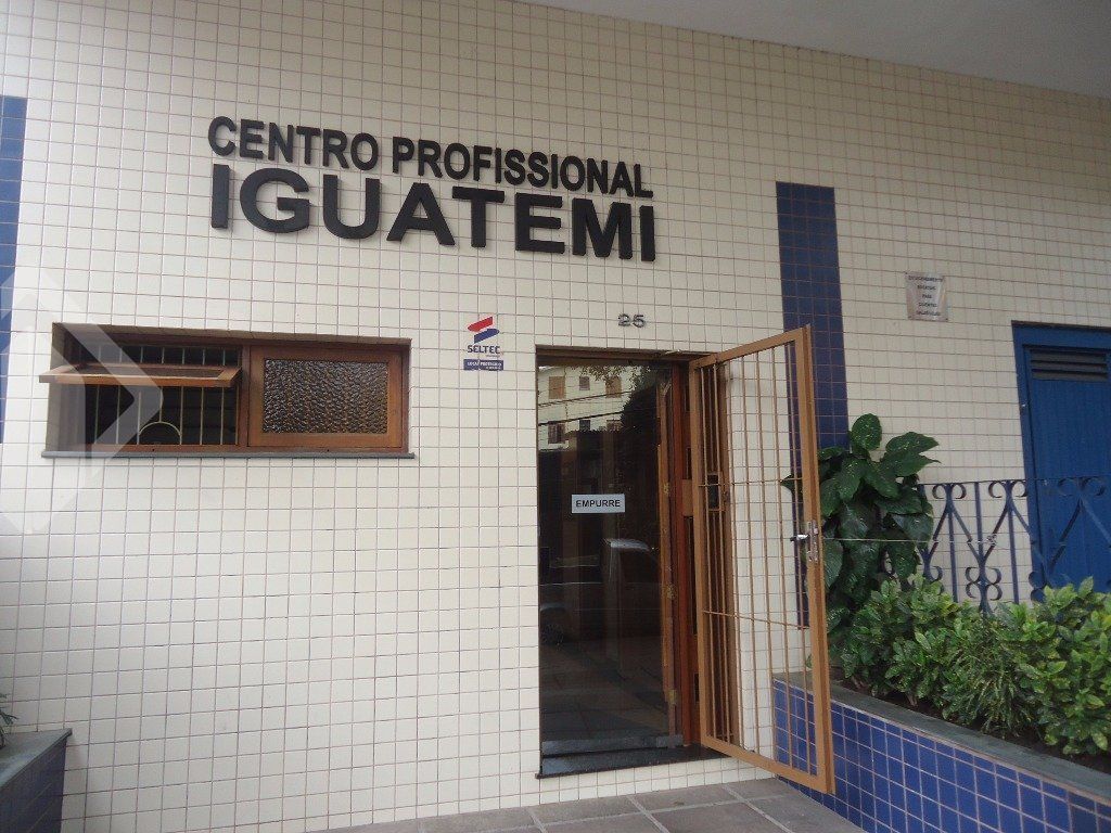 Sala Comercial, 3 salas, à venda, 60 m², Passo da Areia - Porto Alegre — foto 2