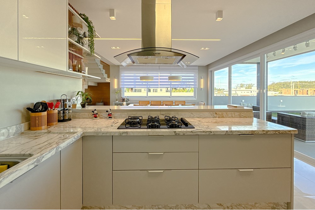 Casa de Condomínio à venda com 4 quartos, 303m² - Foto 40