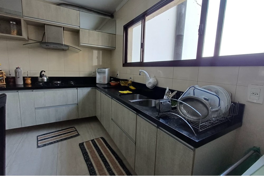 Casa à venda com 3 quartos, 318m² - Foto 25