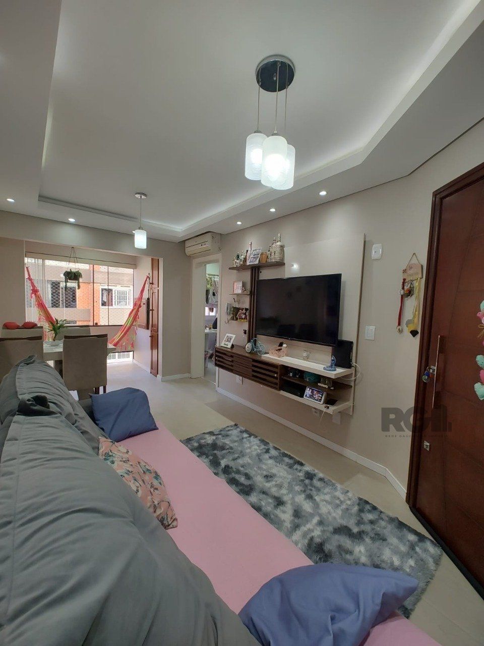 Apartamento à venda com 2 quartos, 57m² - Foto 1