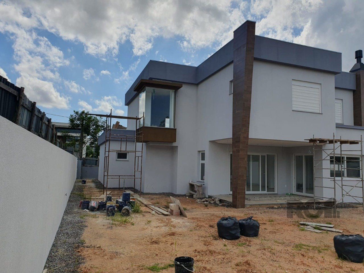 Casa de Condomínio à venda com 4 quartos, 330m² - Foto 6