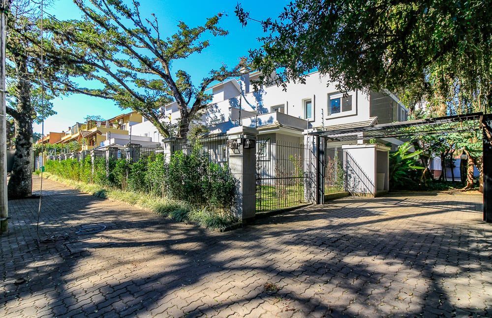 Casa de Condomínio à venda com 3 quartos, 241m² - Foto 10