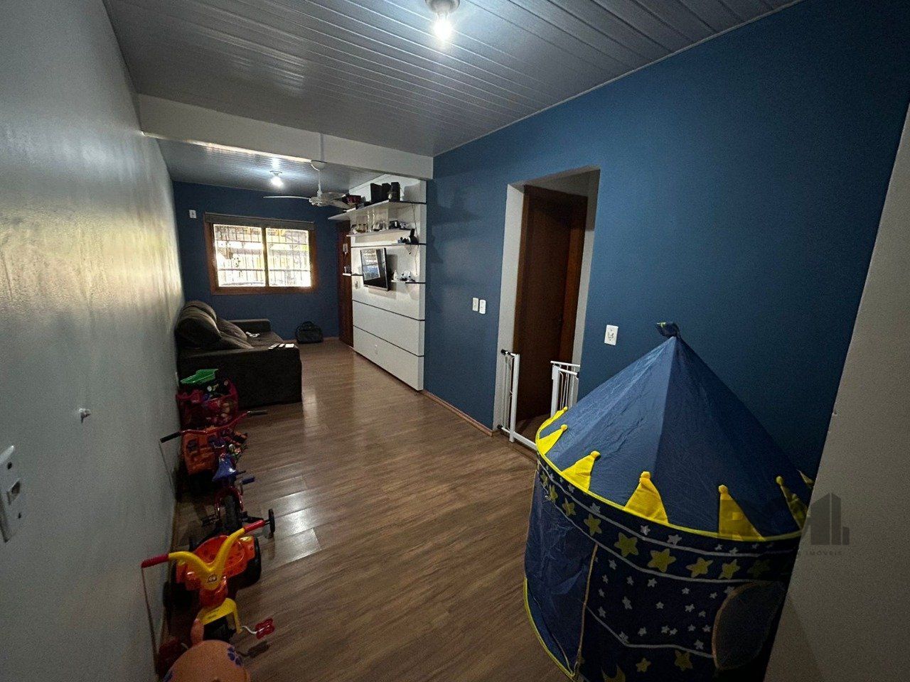 Casa à venda com 135m², 5 quartos, 2 vagas no bairro Hípica em Porto Alegre