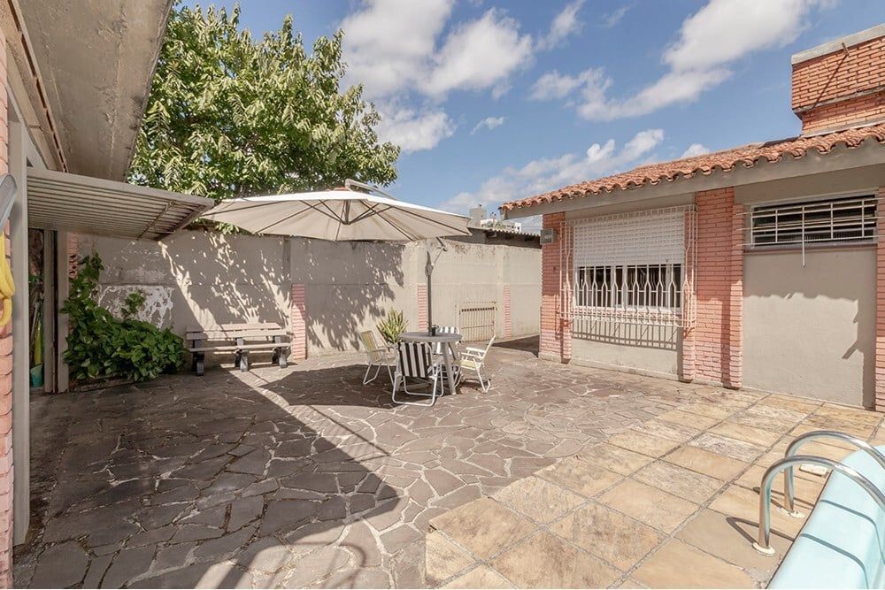 Casa à venda com 4 quartos, 381m² - Foto 9