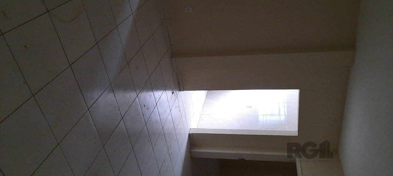 Casa à venda com 8 quartos, 200m² - Foto 58