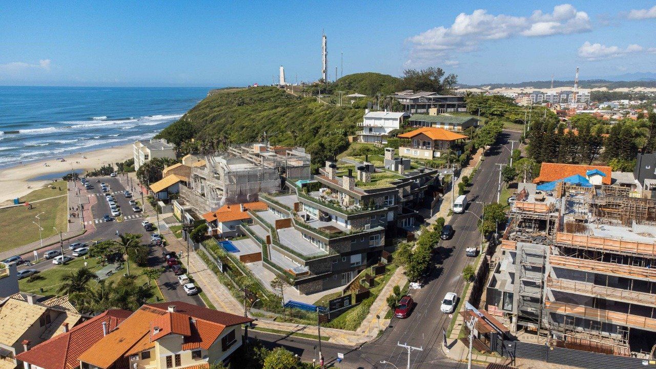 Casa de Condomínio à venda com 4 quartos, 374m² - Foto 9
