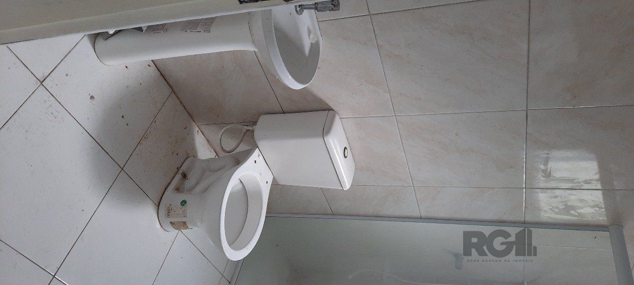 Casa à venda com 8 quartos, 200m² - Foto 67