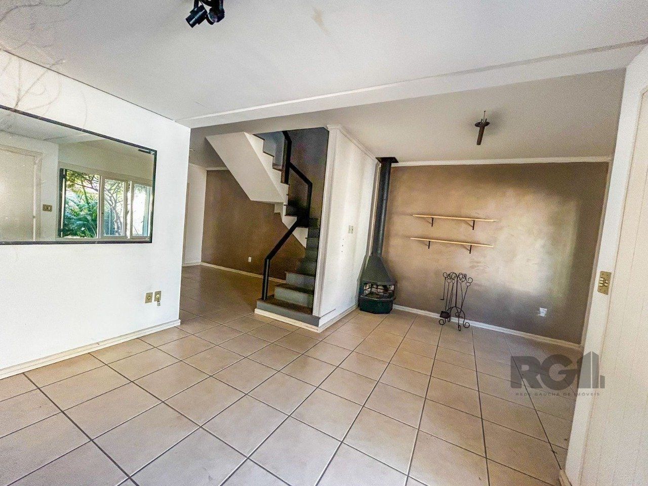 Casa de Condomínio à venda com 3 quartos, 253m² - Foto 3