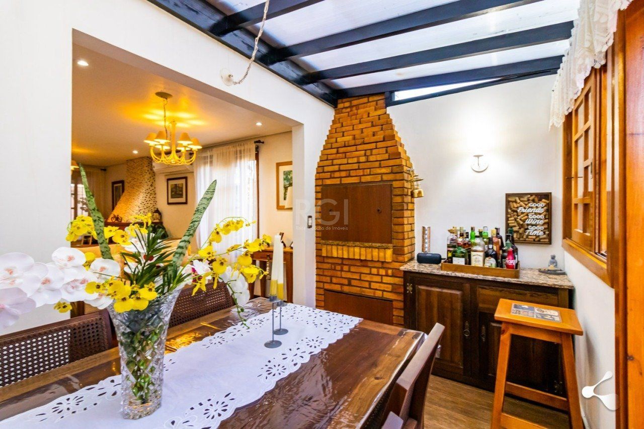 Casa de Condomínio à venda com 3 quartos, 233m² - Foto 5