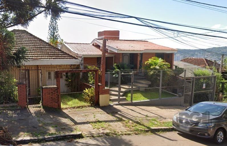 Casa à venda com 4 quartos, 211m² - Foto 2