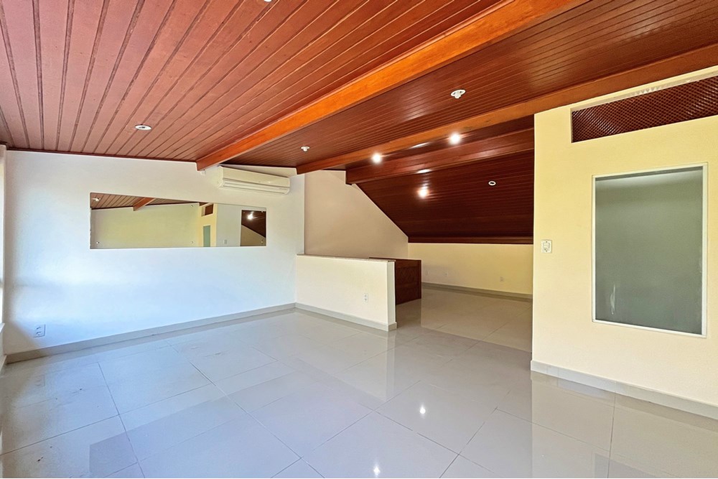 Casa de Condomínio à venda com 2 quartos, 210m² - Foto 14