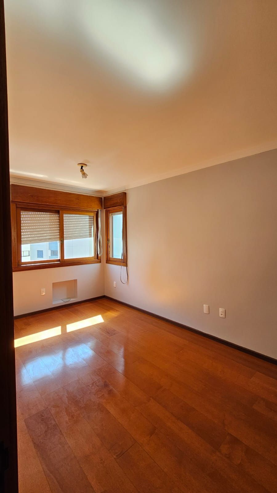 Apartamento à venda com 3 quartos, 130m² - Foto 3