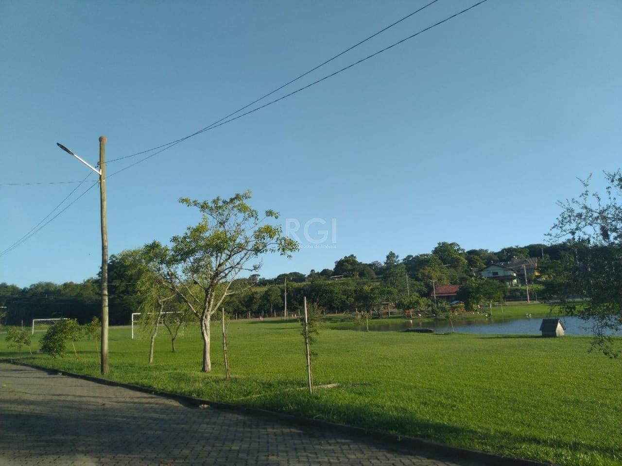 Casa de Condomínio à venda com 3 quartos, 120m² - Foto 2
