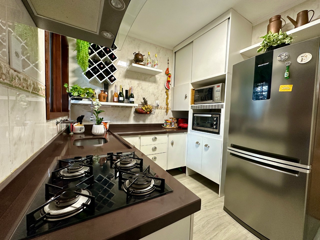 Casa à venda com 2 quartos, 160m² - Foto 3