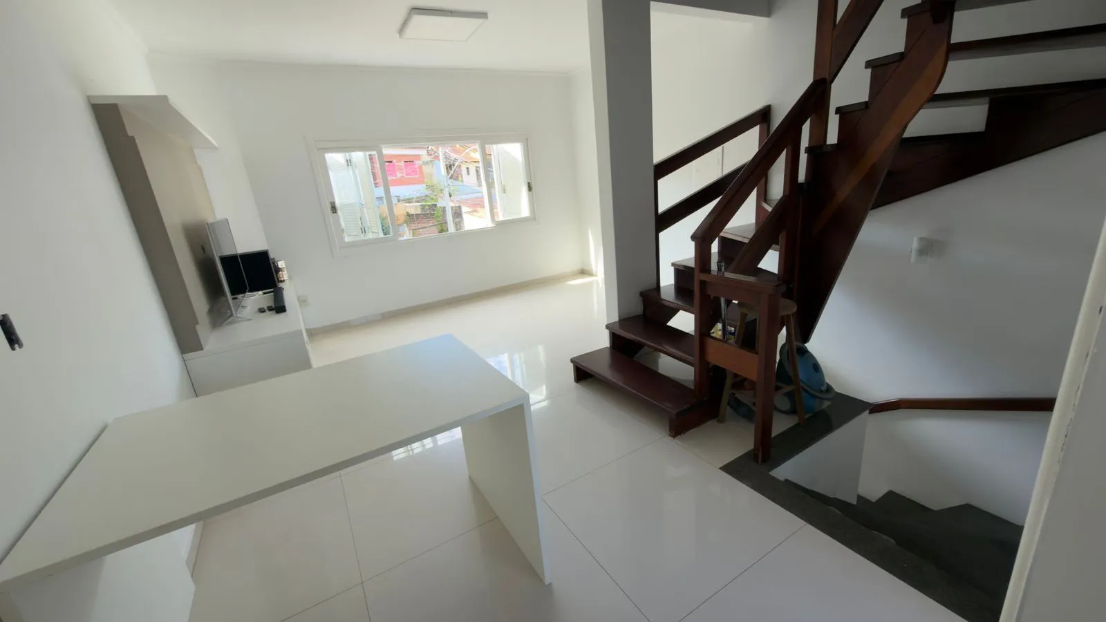 Casa, 2 dormitórios no bairro Jardim Itu em Porto Alegre para Comprar