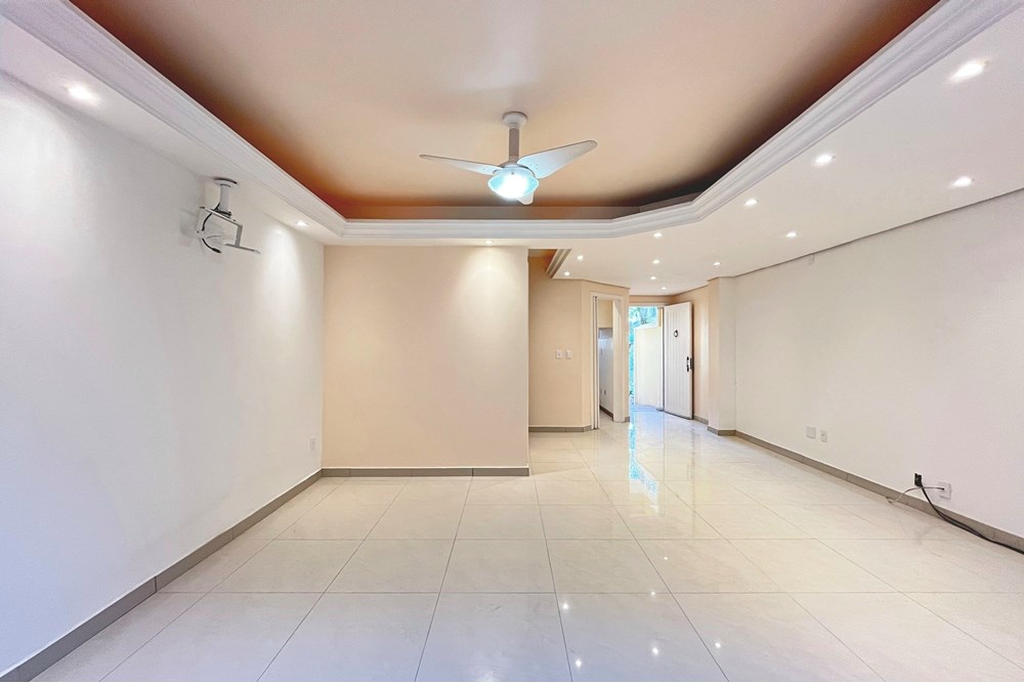 Casa de Condomínio à venda com 2 quartos, 210m² - Foto 37