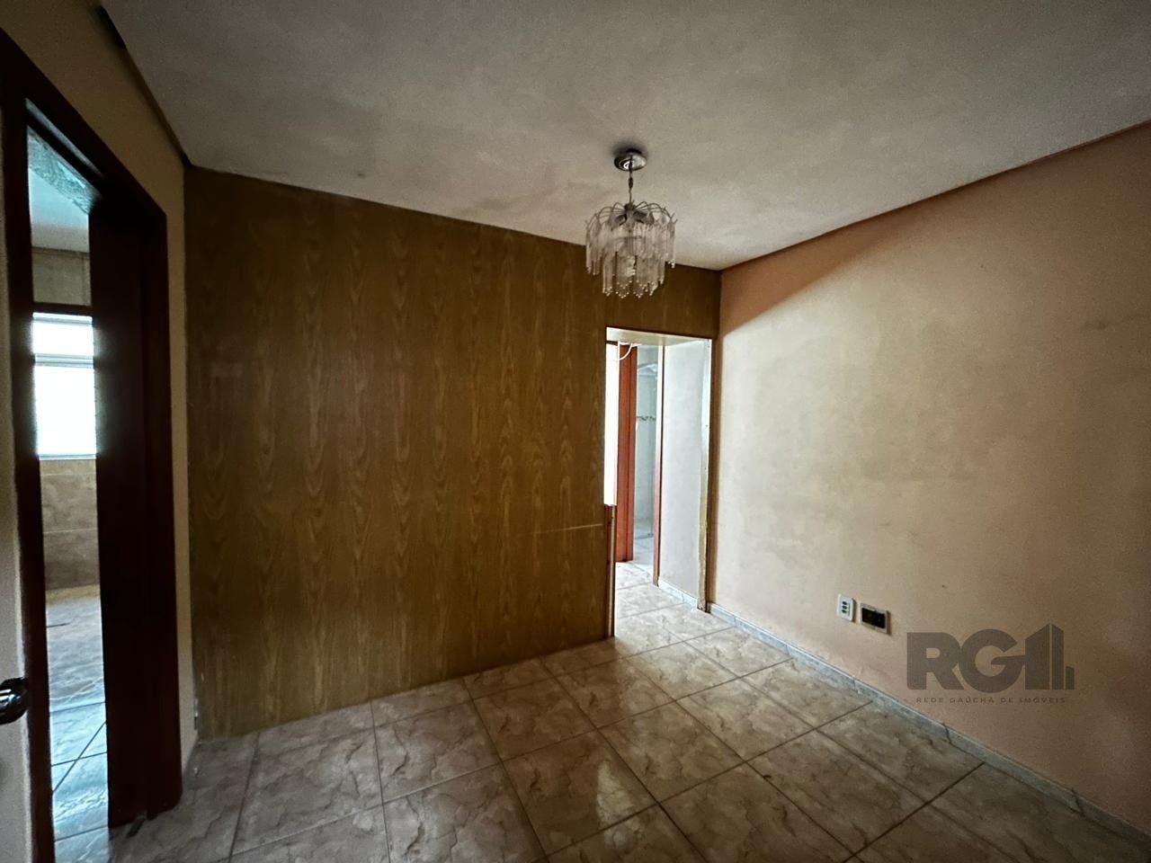APARTAMENTO JK COM 1 QUARTO E GARAGEM COBERTA NO BAIRRO CAMAQUA PRÓXIMO À OTTO NIEMEYER