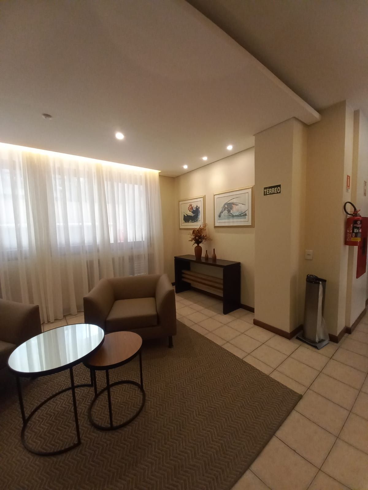 Apartamento à venda com 2 quartos, 142m² - Foto 4