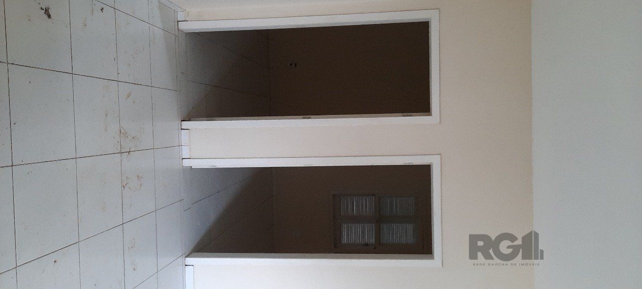 Casa à venda com 8 quartos, 200m² - Foto 54