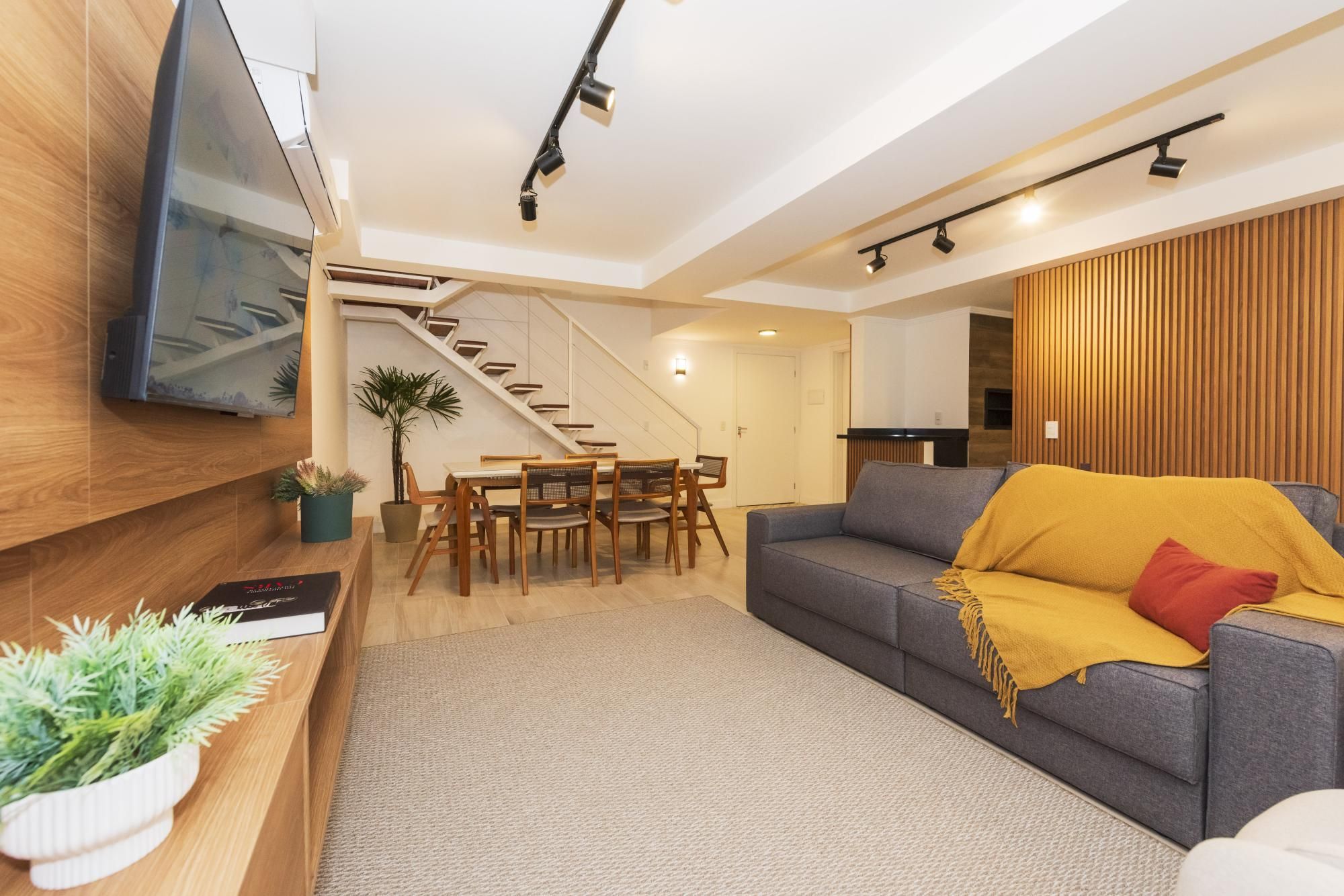Apartamento à venda com 3 quartos, 108m² - Foto 3