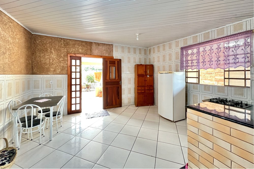 Casa à venda com 5 quartos, 240m² - Foto 30