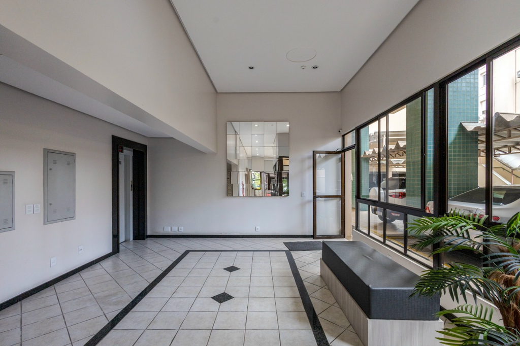 Apartamento à venda com 2 quartos, 85m² - Foto 4