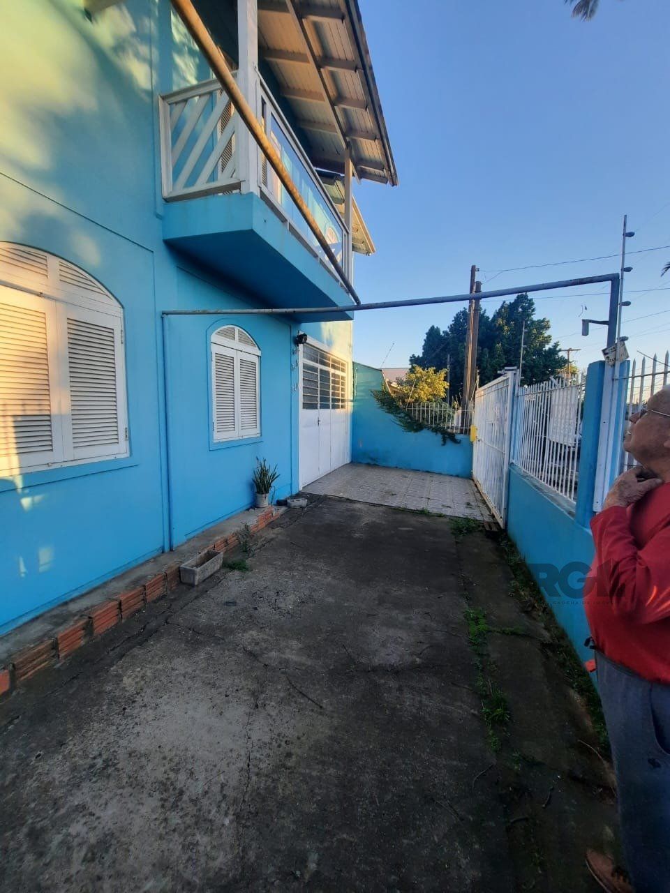 Casa à venda com 3 quartos, 216m² - Foto 2