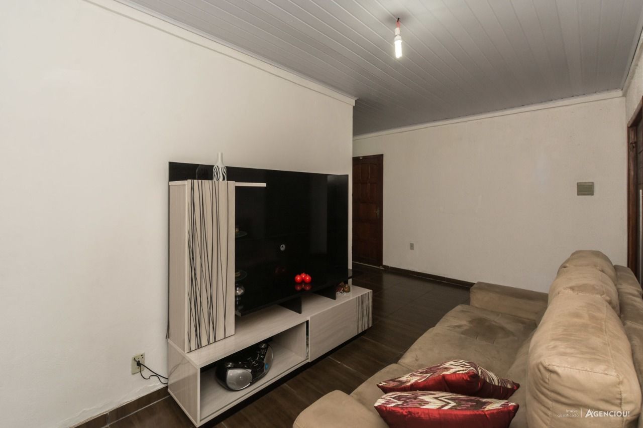Casa à venda com 2 quartos, 120m² - Foto 4
