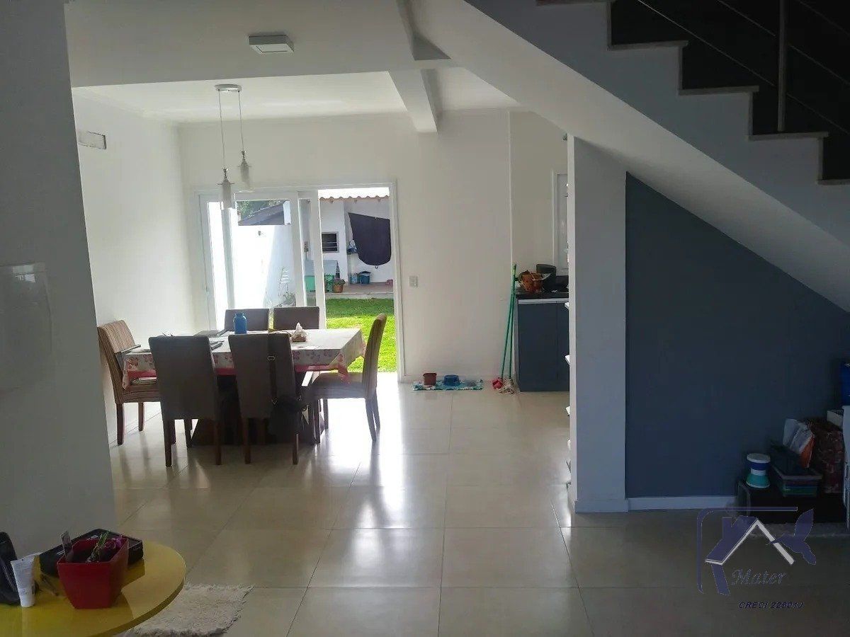 Casa à venda com 3 quartos, 180m² - Foto 3