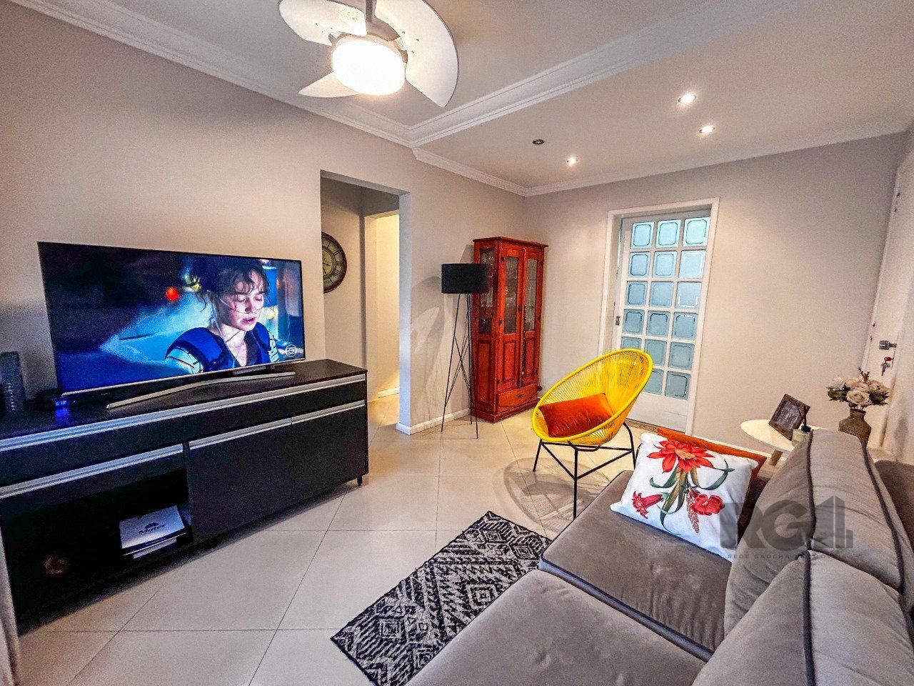 Apartamento à venda com 2 quartos, 67m² - Foto 4