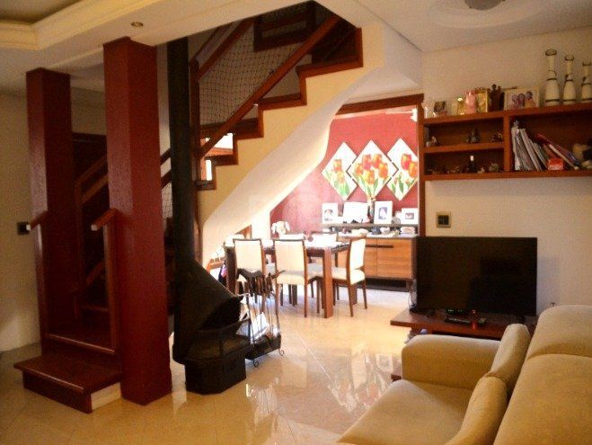 Casa à venda com 2 quartos, 239m² - Foto 2