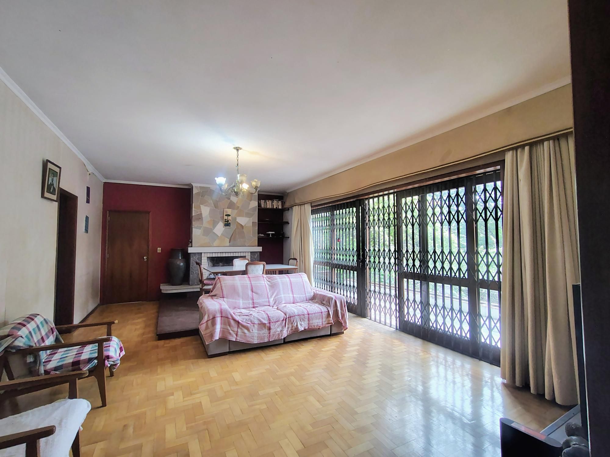 Casa, 3 suítes, para alugar, 388 m², Vila Ipiranga - Porto Alegre — foto 4