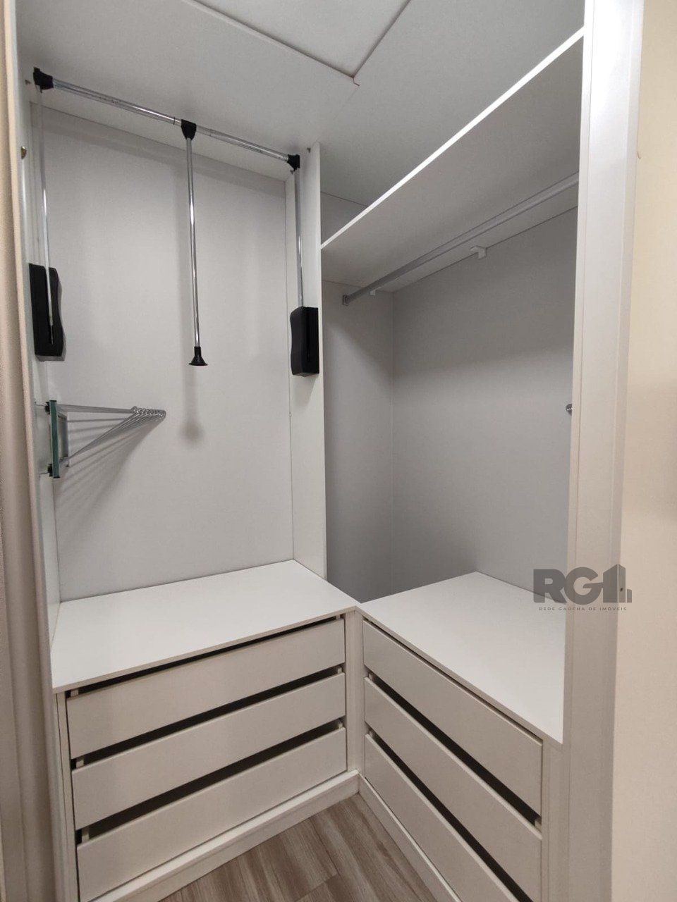 Apartamento à venda com 3 quartos, 75m² - Foto 10
