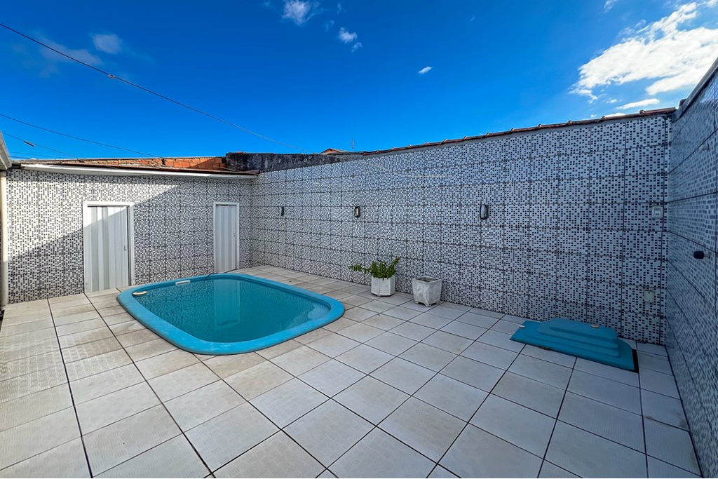 Casa à venda com 2 quartos, 82m² - Foto 4