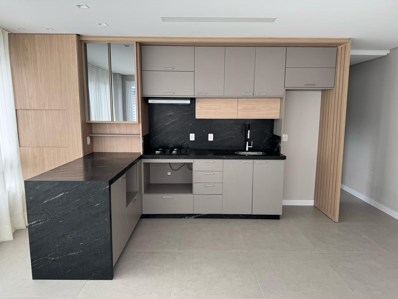 Apartamento à venda com 2 quartos, 82m² - Foto 11