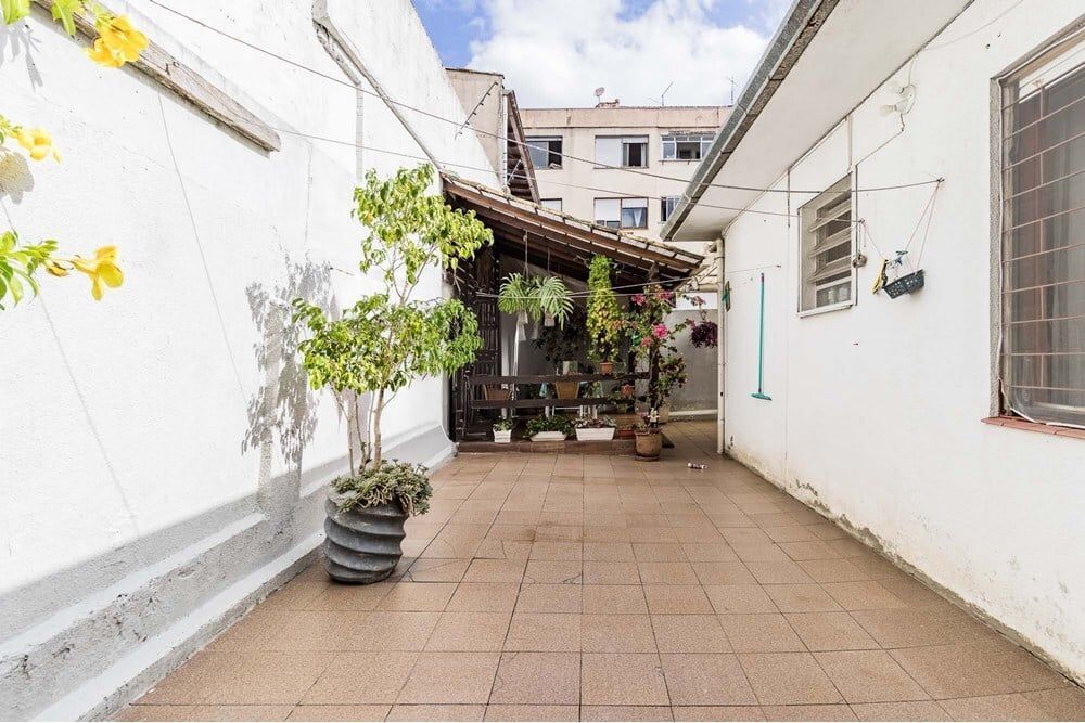 Casa à venda com 3 quartos, 190m² - Foto 16