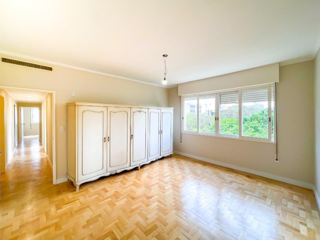 Apartamento à venda com 4 quartos, 226m² - Foto 8