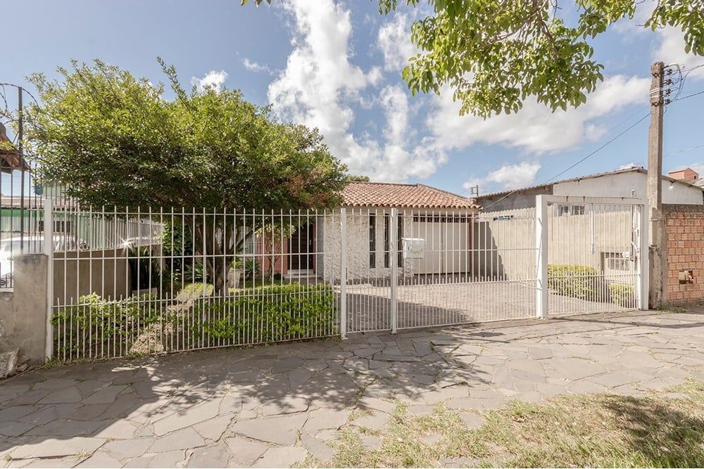 Casa à venda com 4 quartos, 381m² - Foto 3