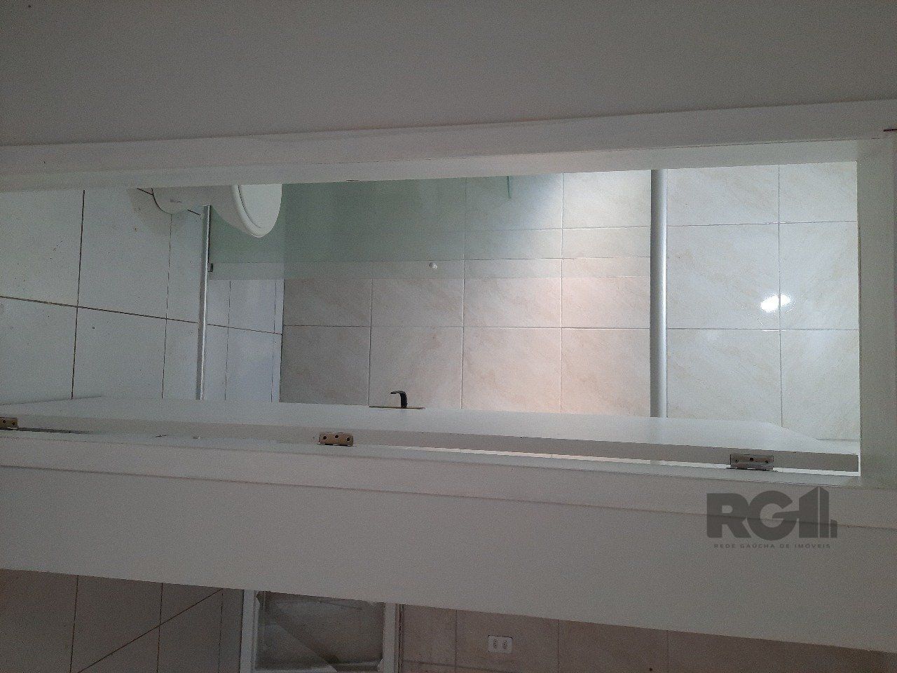 Casa dividida em 4 apartamentos de 2 dormitórios no bairro Cavalhada