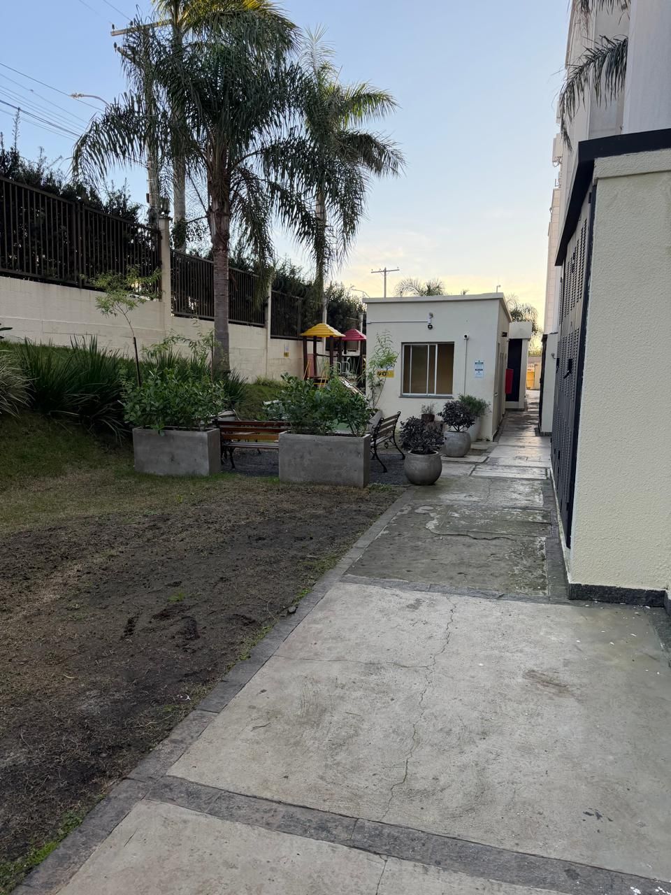 Apartamento, 2 dormitórios no bairro Jardim Leopoldina em Porto Alegre para Comprar