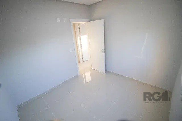 Casa à venda com 3 quartos, 90m² - Foto 8